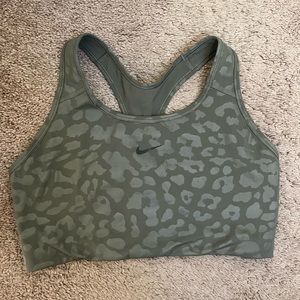 Large Sports Bra Nike